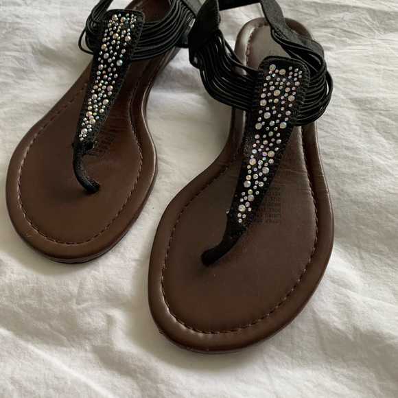 Girl Xpress Shoes - Black and brown faux leather sandals